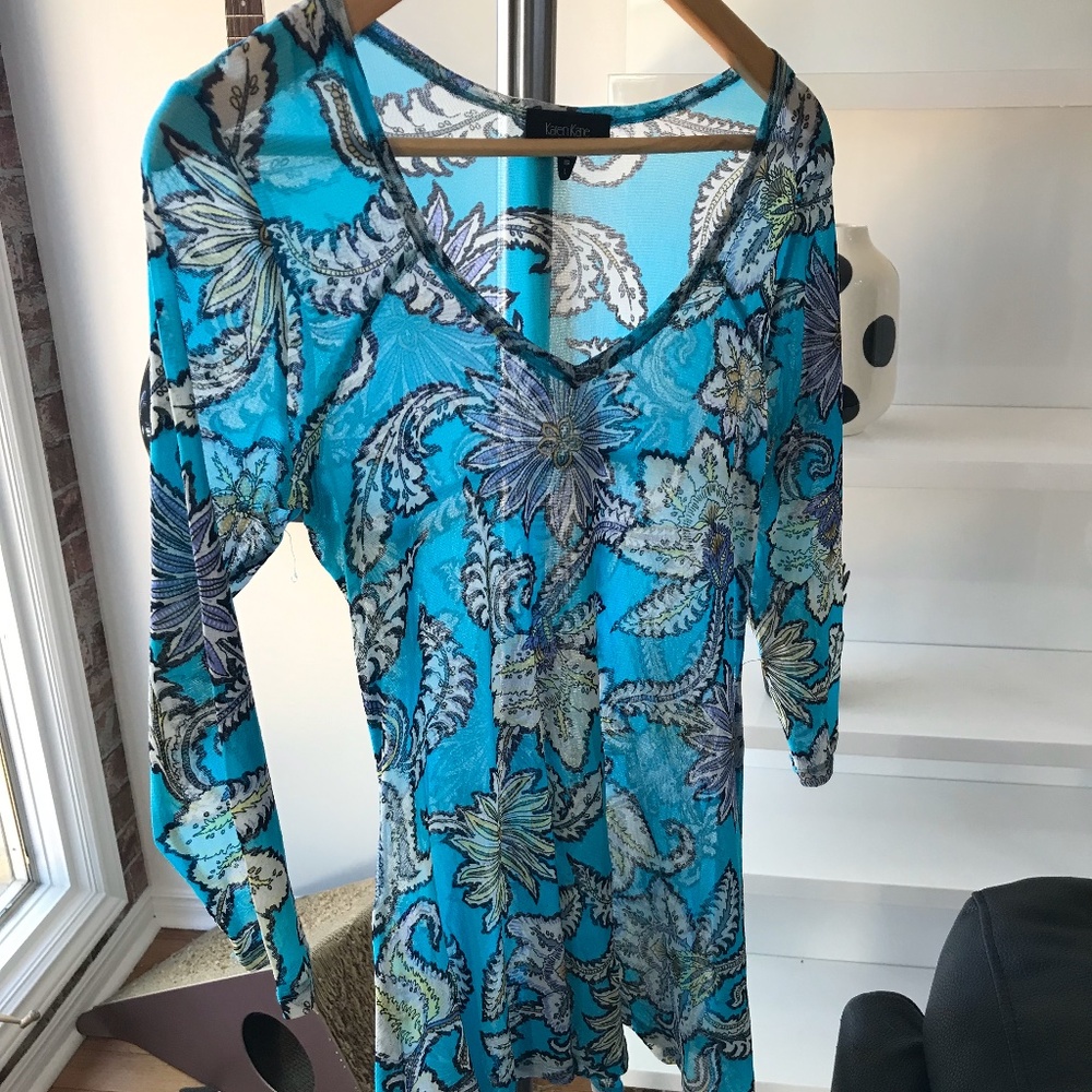 Gorgeous Karen Kane sheer top L